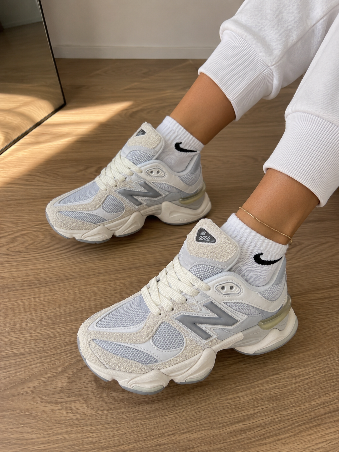 New Balance 9060 Grey/Beig