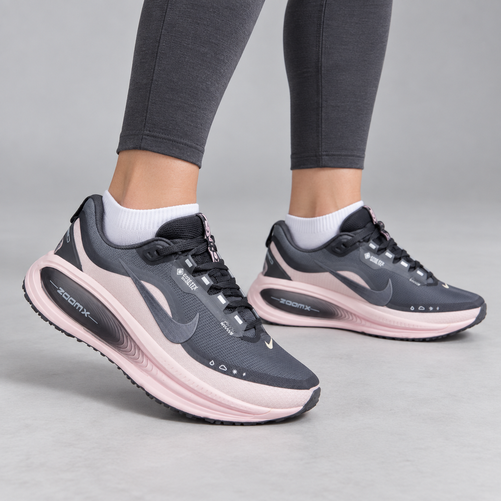 Nike ZoomX Vomero Black & Pink
