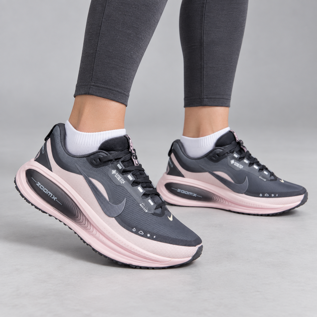 Nike ZoomX Vomero Black & Pink