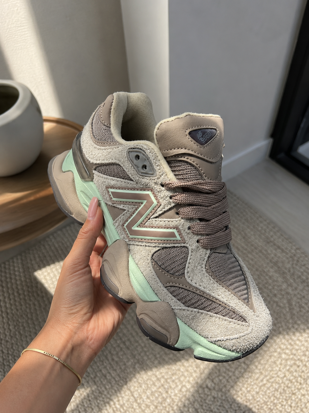 New Balance 9060 coffe/nude