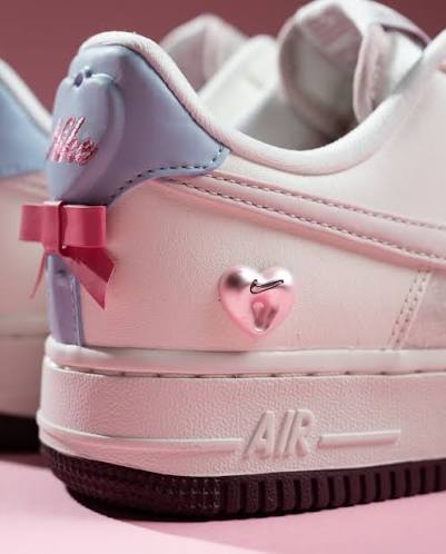 Nike Air Force 1 Custom Corazón Rosa
