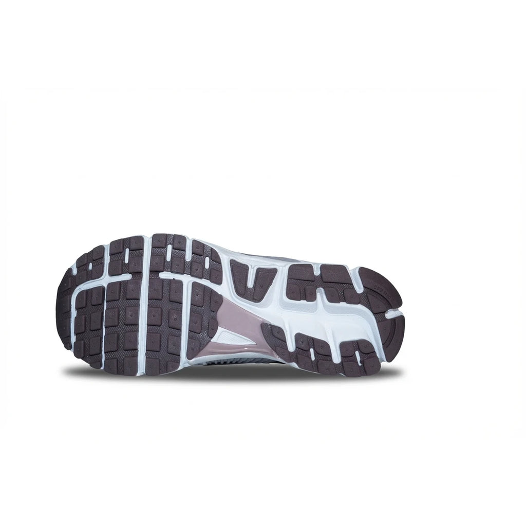 Nike Vomero 5