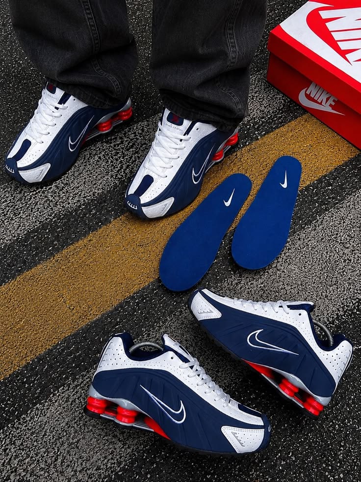 Nike Shox R4